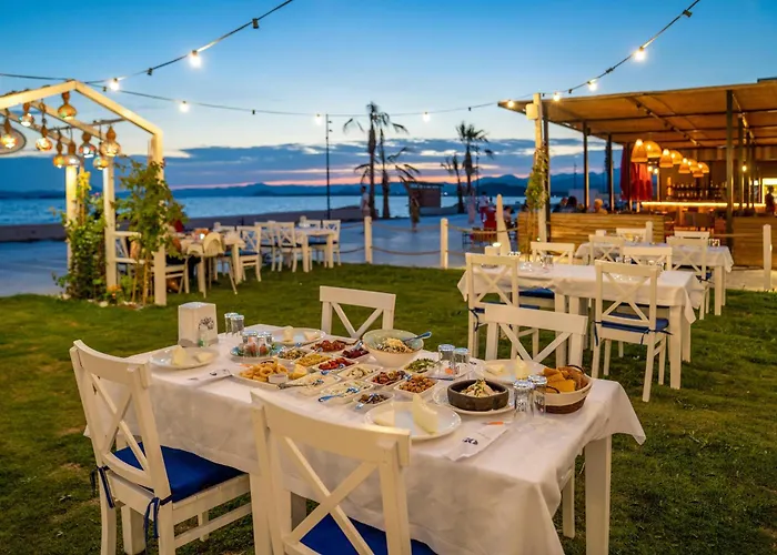 Uras Hotel